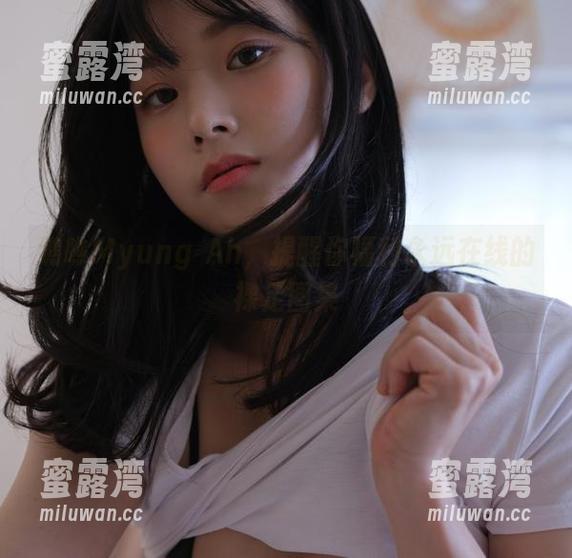 瞧瞧Myung Ah，提醒你福利永远在线的裸足图集